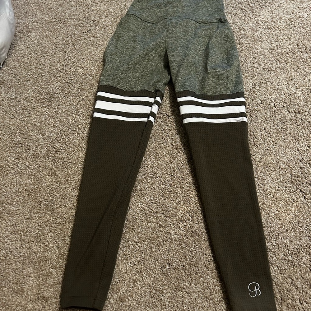 BOMBSHELL LEGGINGS